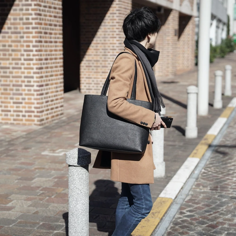 HushTugのレザートート