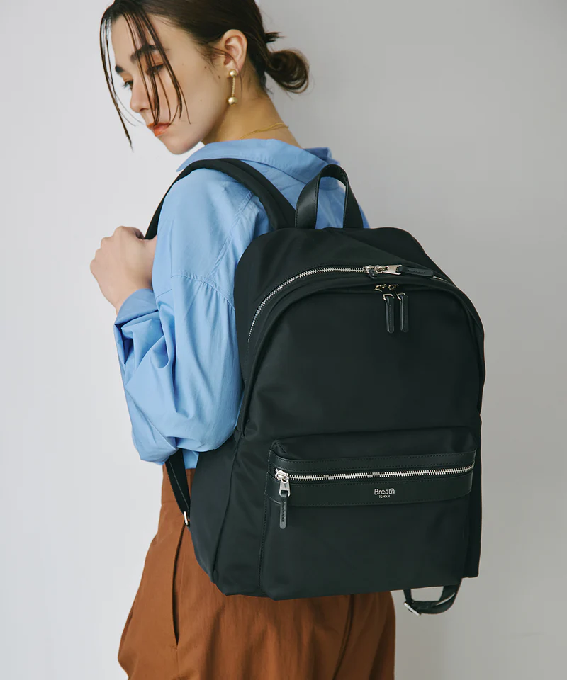 レディースブランドTOPKAPIのビジネスシーン用リュック