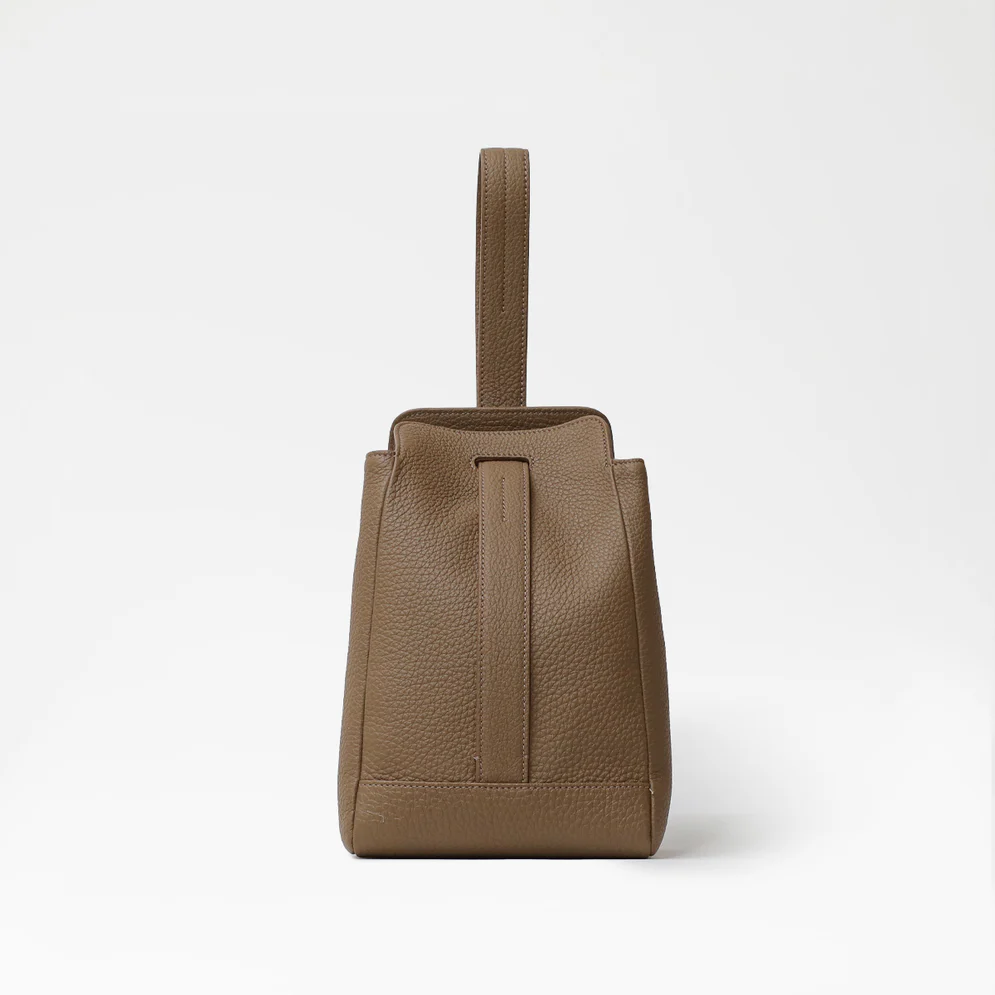 ヌーヴォ ACT-NUOVO-TAU ¥121,000