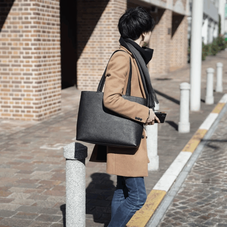 HushTugのレザートート