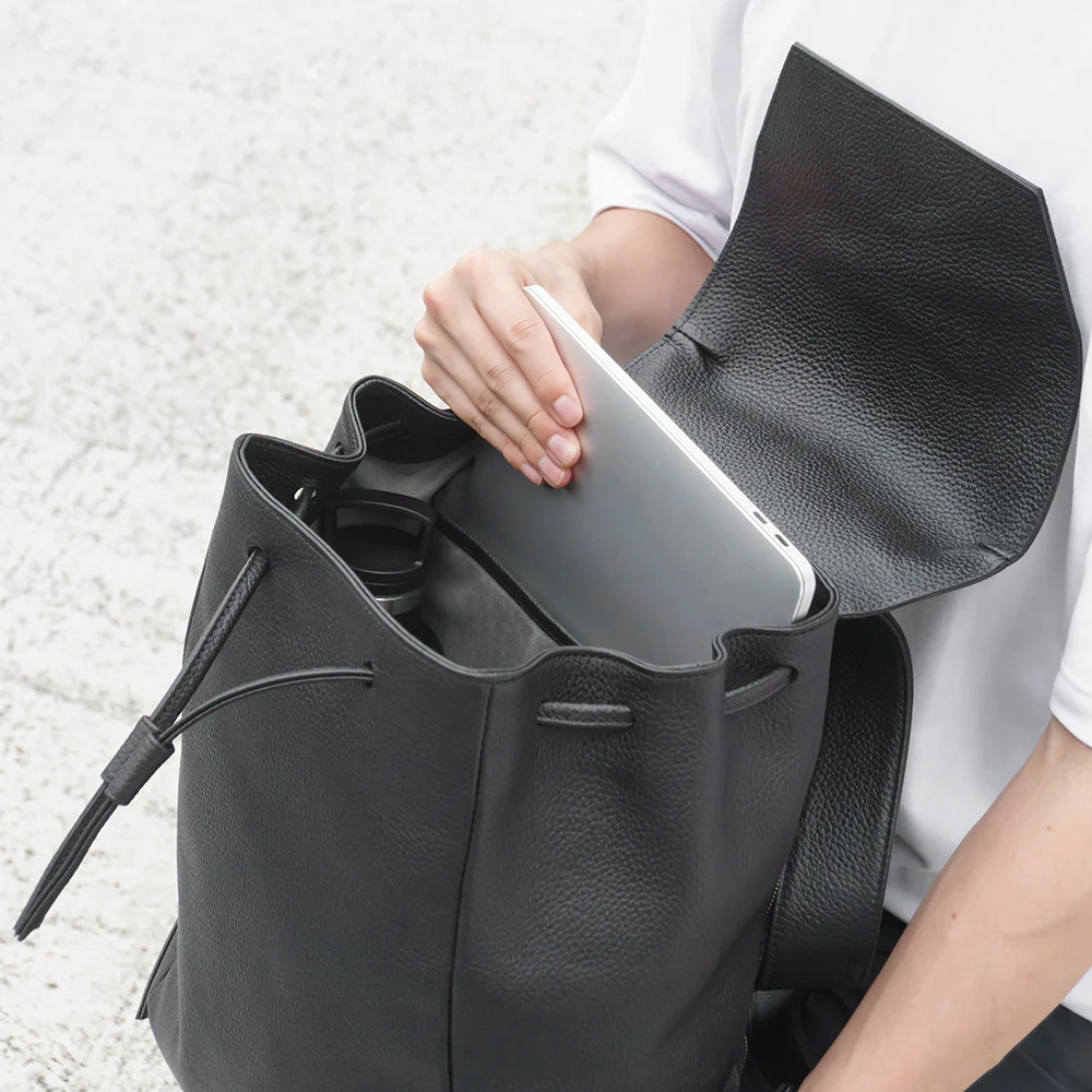 HushTugのオーバーレイバッグ