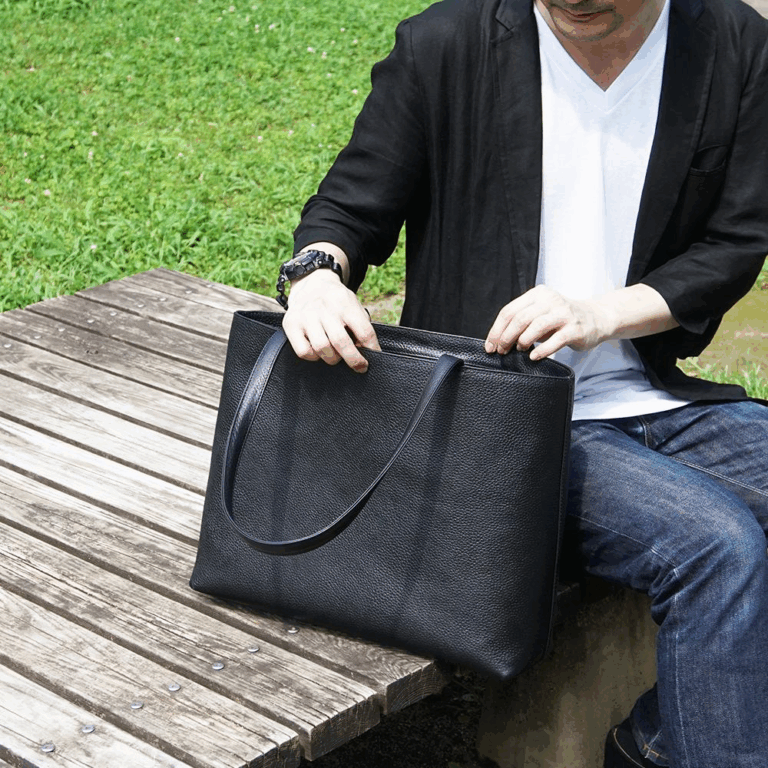 HushTugのレザートート