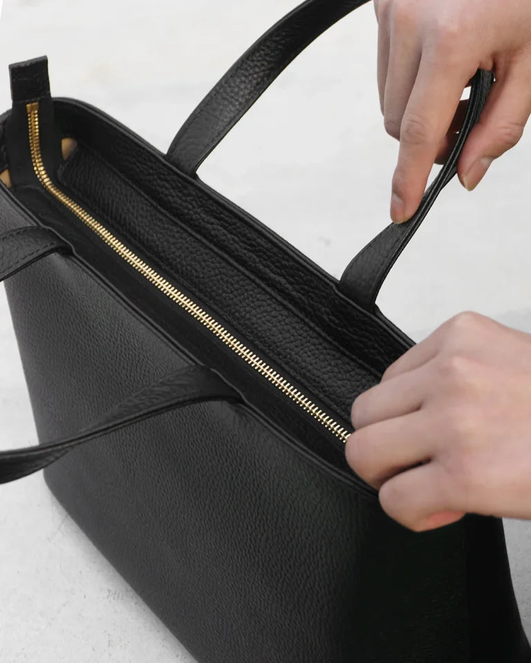 HushTugのトートバッグのファスナー