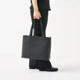 HushTugのレザートート
