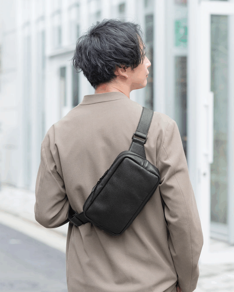 ボディバッグ着用画像