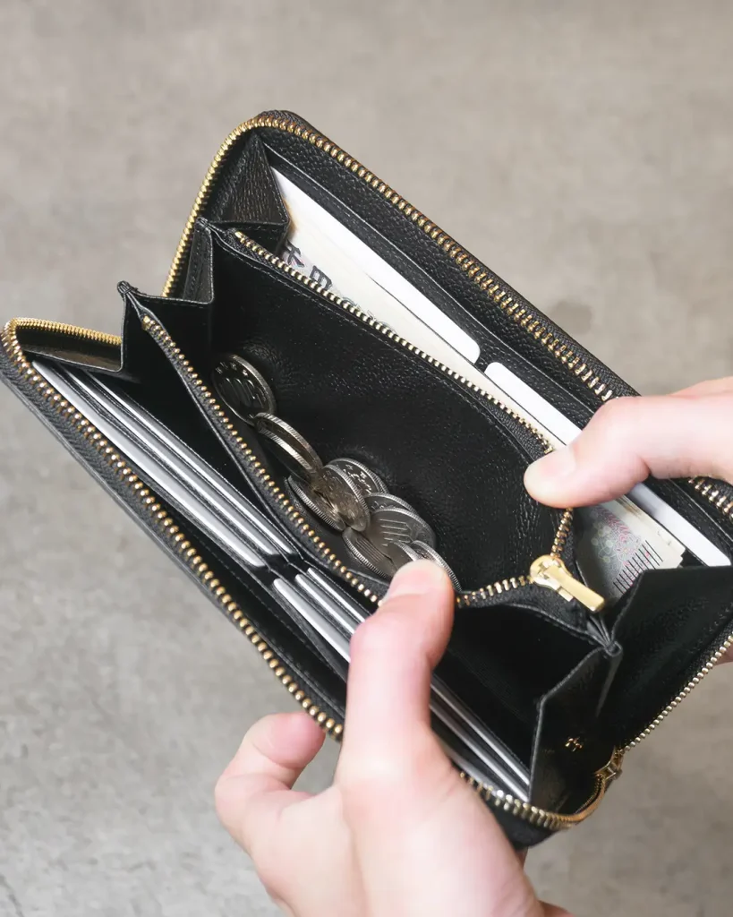 HushTugのラウンドジップウォレット