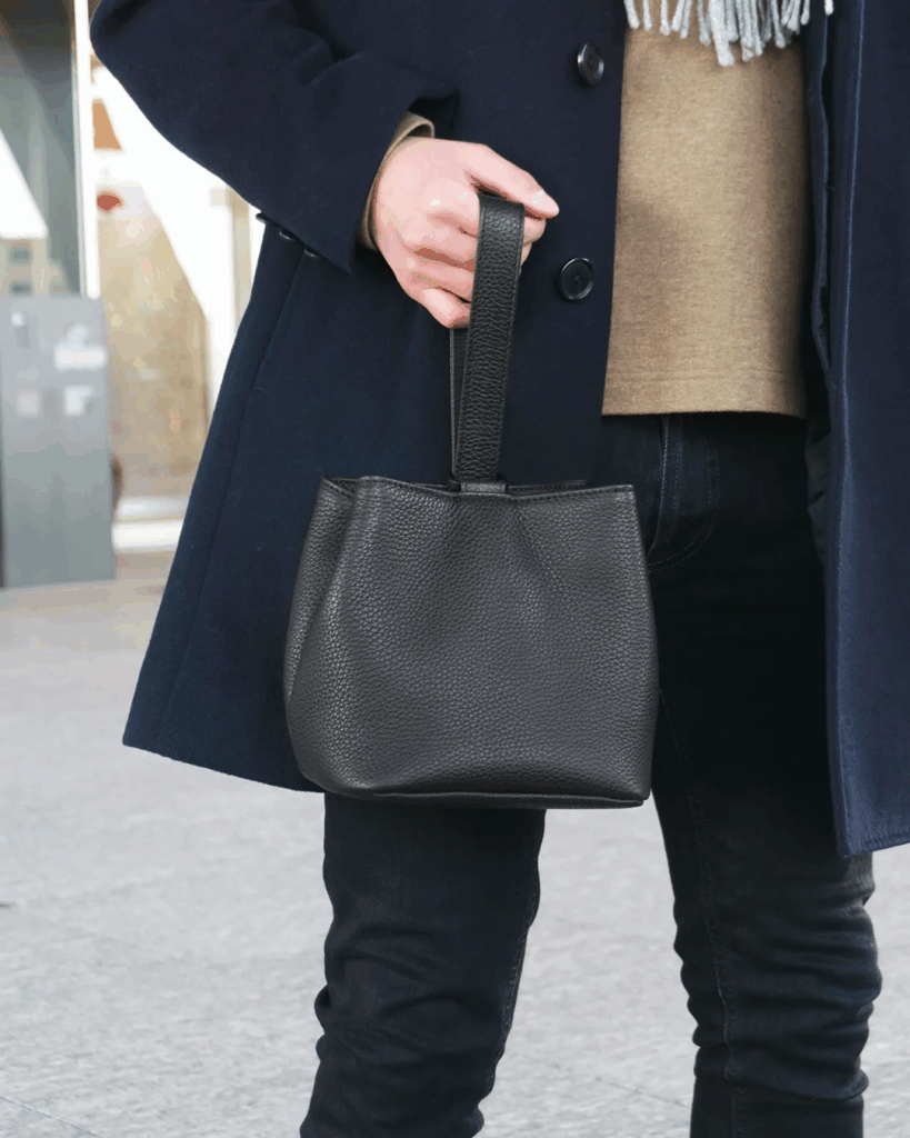 HushTugの巾着バッグ