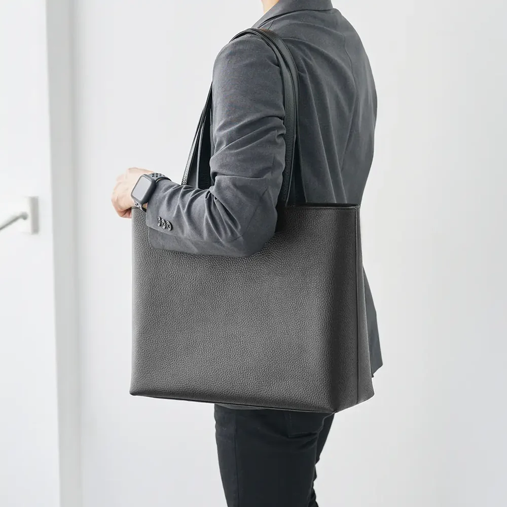 HushTugのレザートート