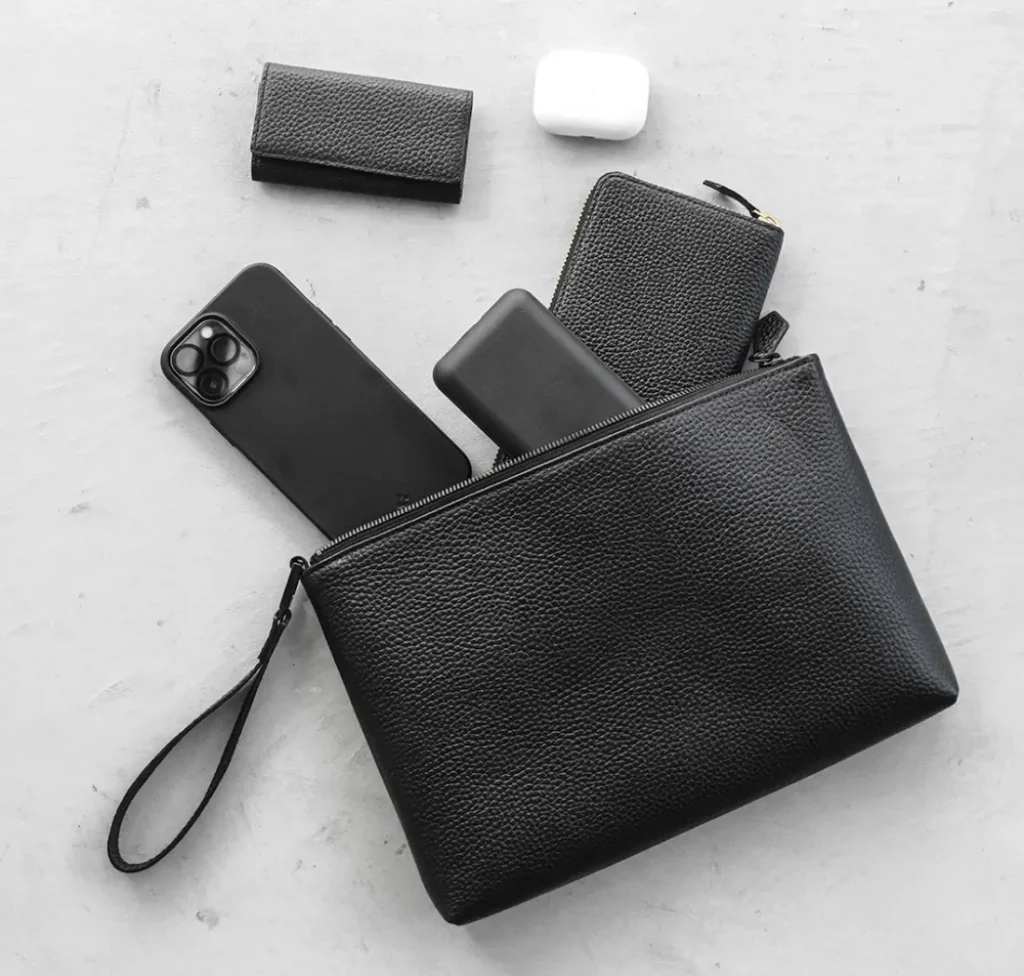 HushTugのマルチケースの収納性能を示す画像