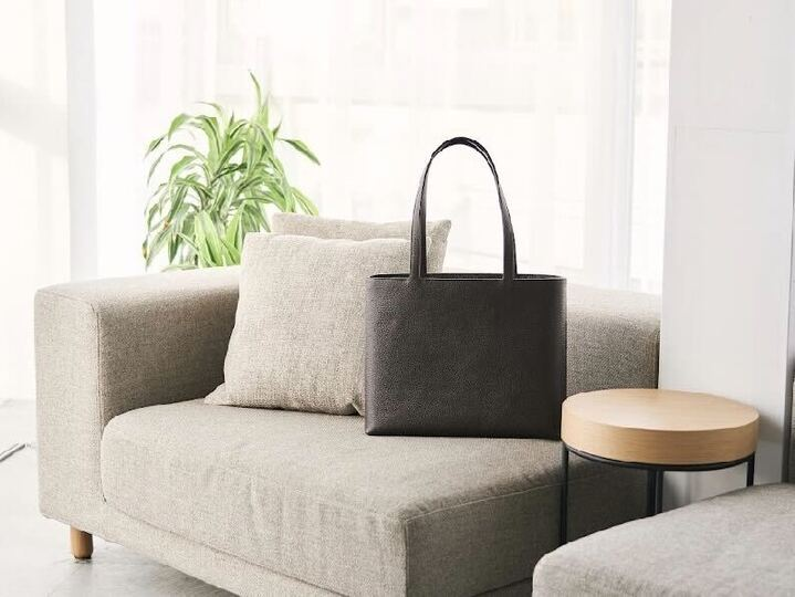 カジュアルなトートバッグ