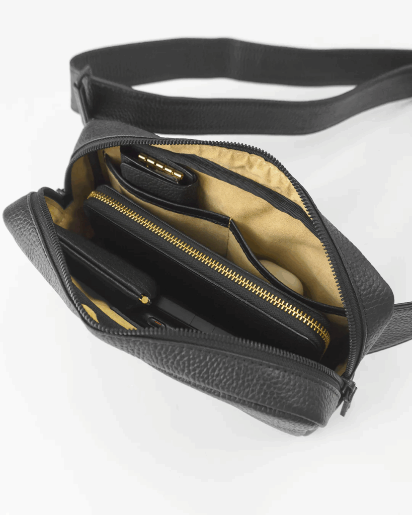 ボディバッグ収納