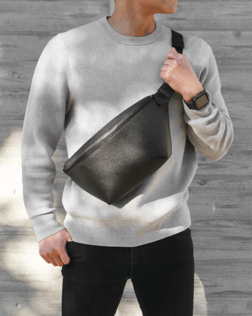 カーブドボディバッグ着用画像