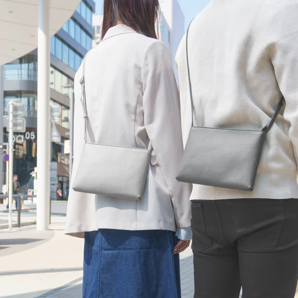 HushTugのサコッシュ