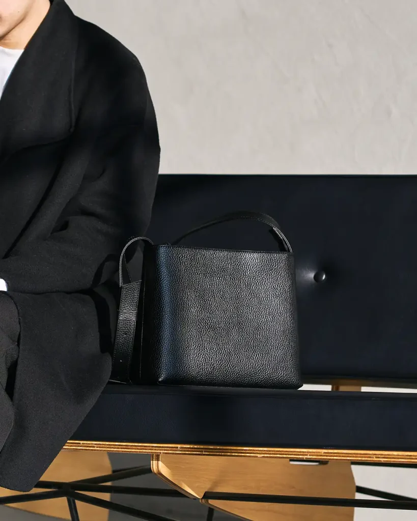 本革ショルダーバッグのイメージ