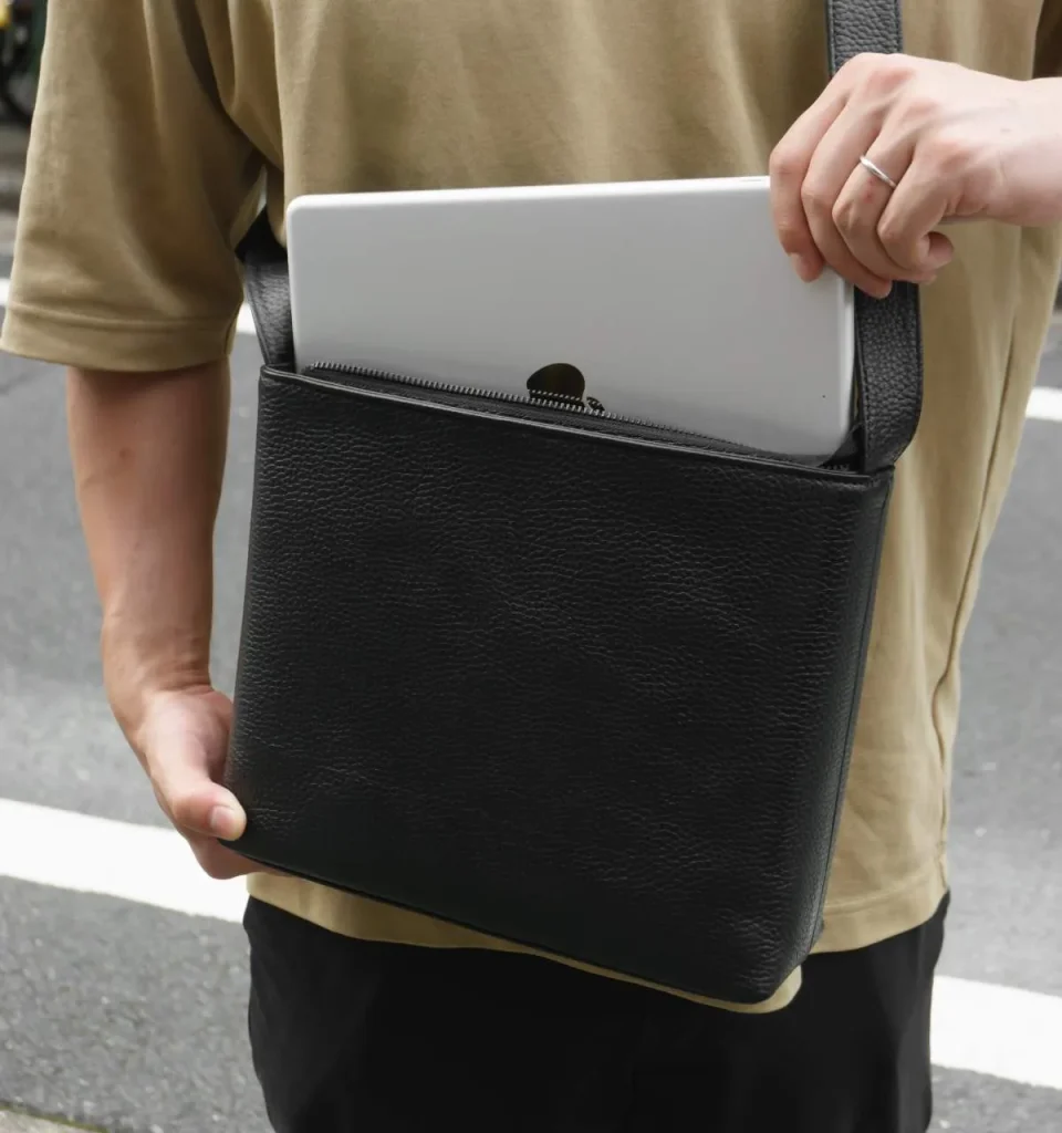 本革ショルダーバッグのイメージ