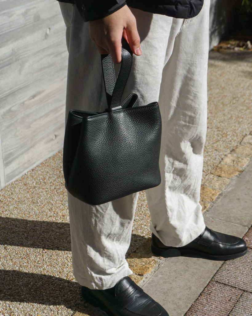 HushTug　巾着レザーバッグ