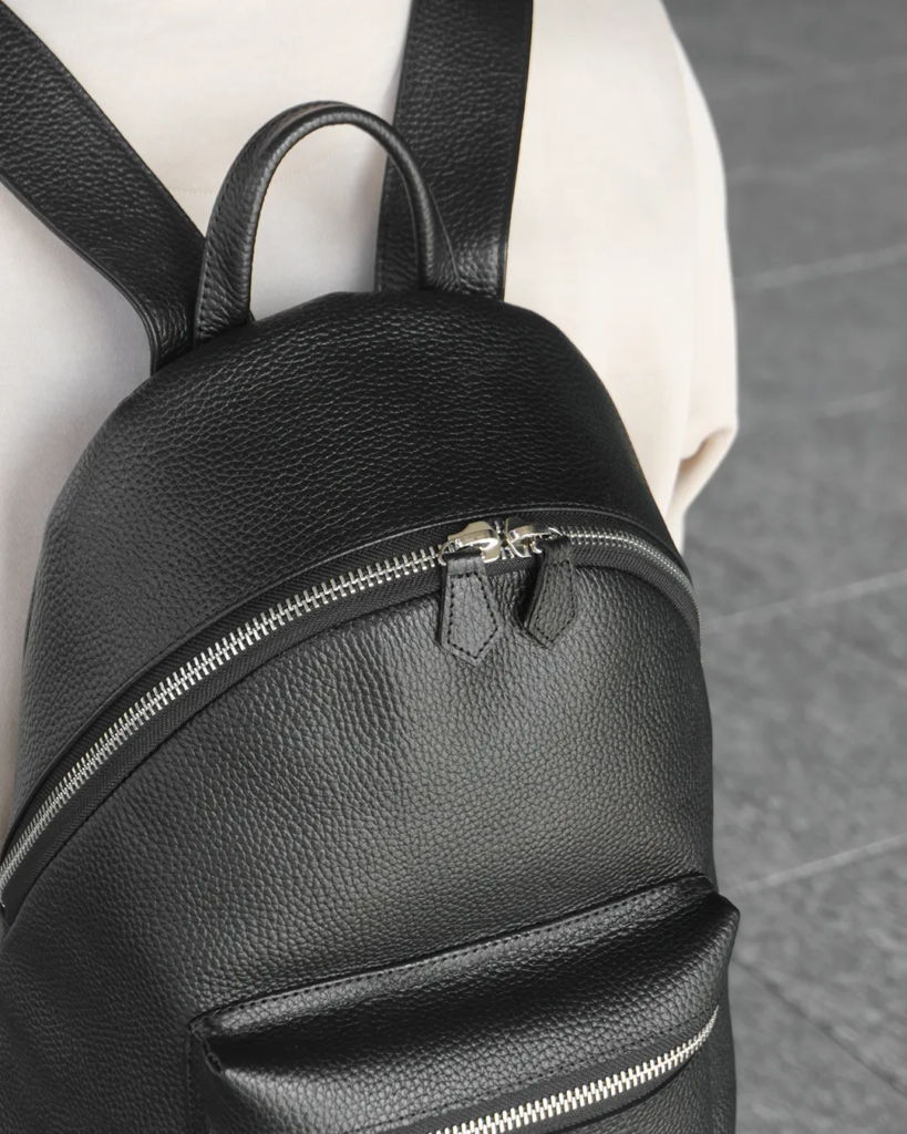 HushTug　ジップデイパック