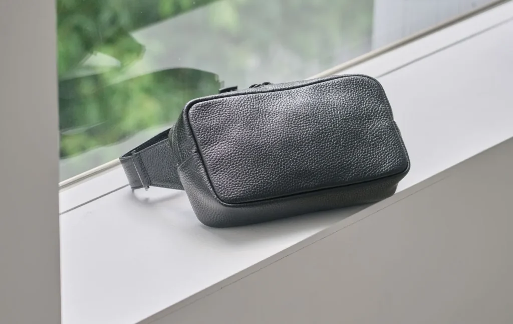 HushTugのボディバッグ